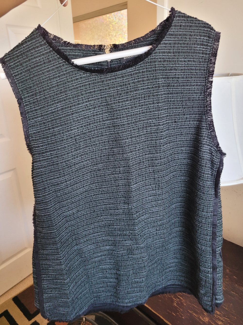 Banana Republic Bouclé Shell Crop Work Office  Top - Black Green